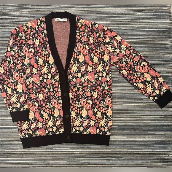 Zara Size M Floral Jacquard Knit Cardigan Sweater and Leggings Set - Picture 4 of 12